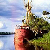 Schiff_auf_Suriname_Fluss